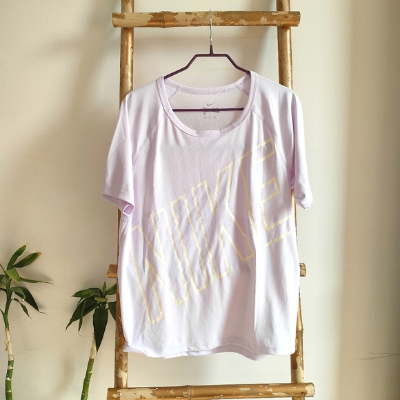 Nike Original Lavender T-Shirt - Picture 3 of 15